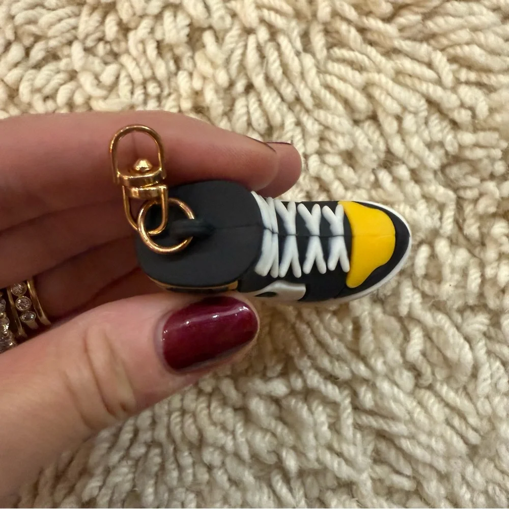 Nike | Air Jordan 1 Mid Hightop Sneaker keychain charm